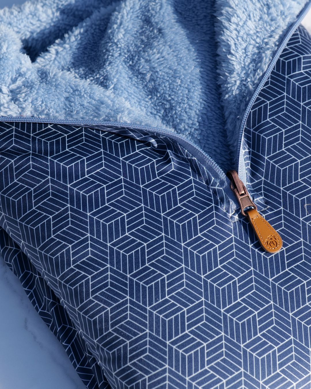 Reversible Light Sherpa 1/4 Zips