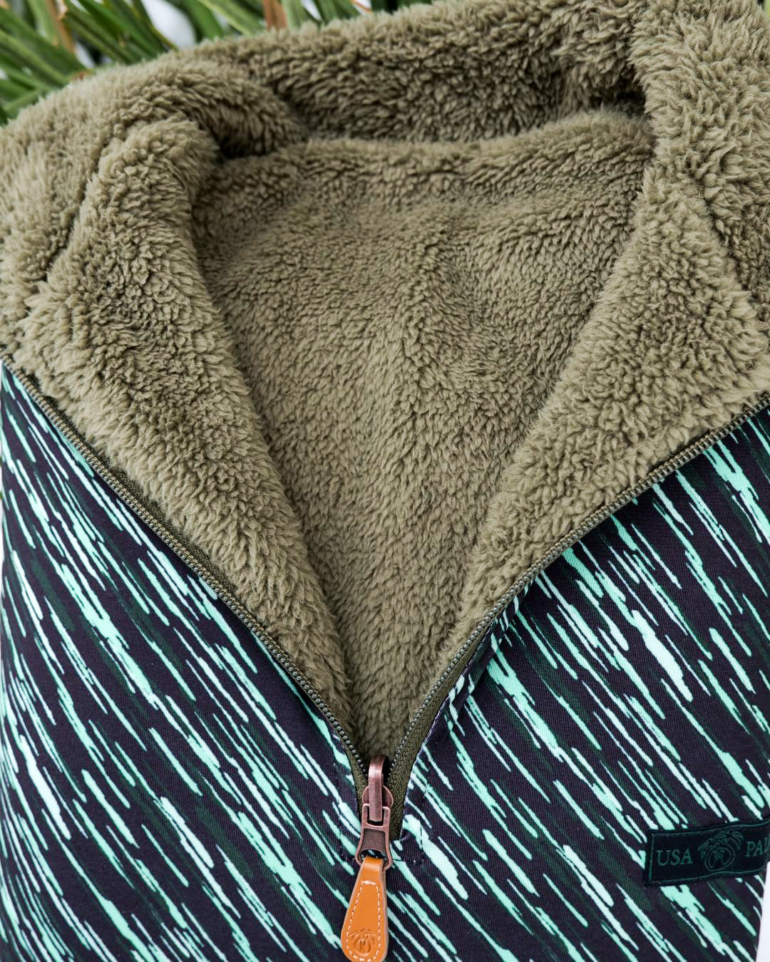 Reversible Light Sherpa 1/4 Zips