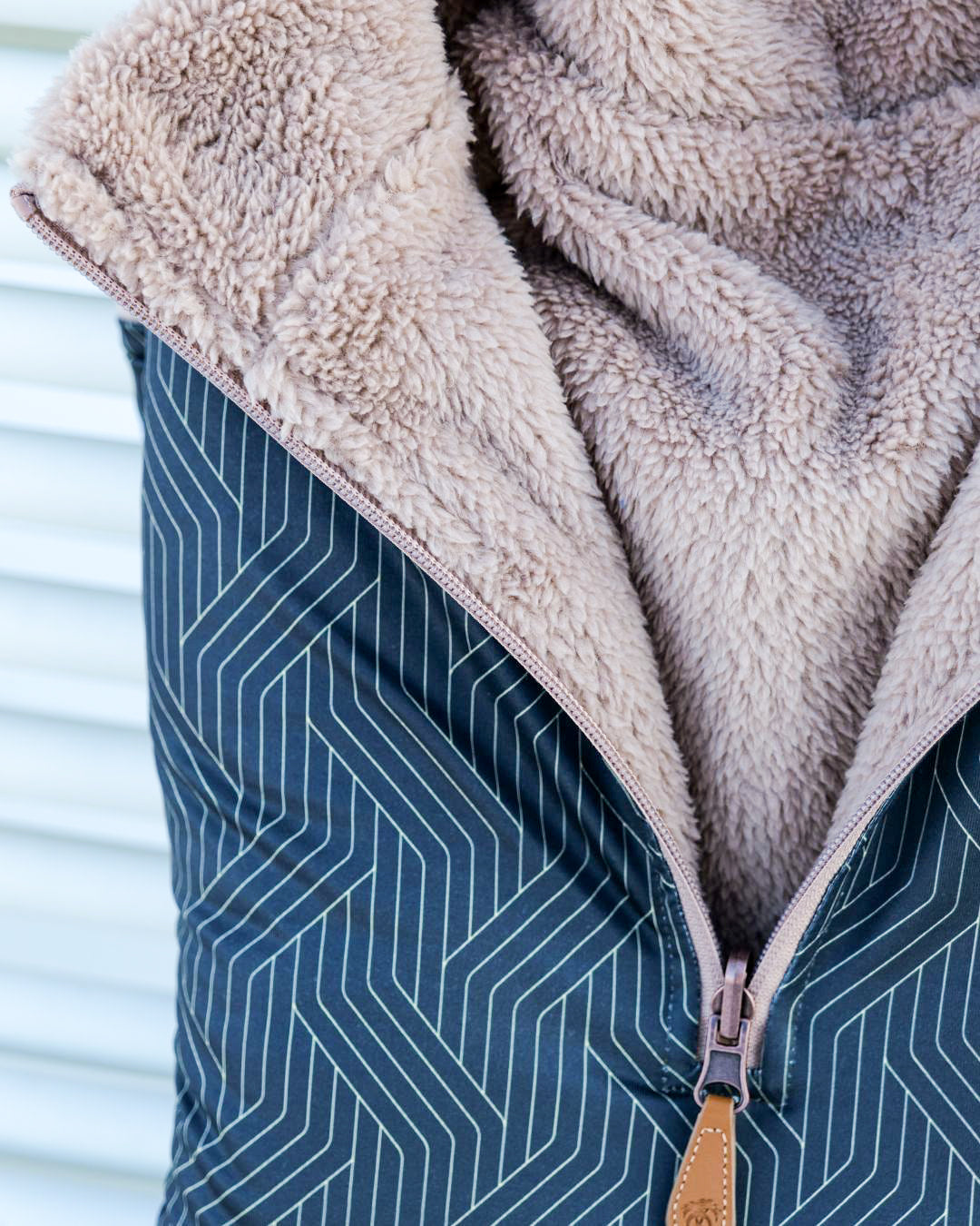 Reversible Light Sherpa 1/4 Zips